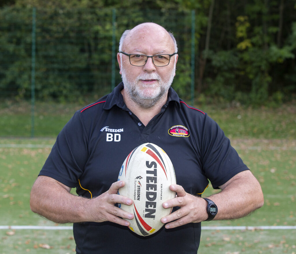 Bob Doughton, Abteilungsleiter